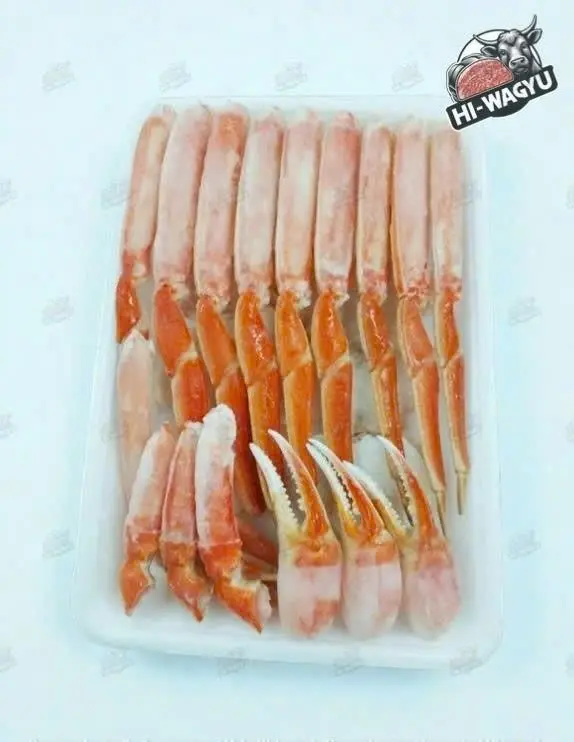 3. Tại sao sản phẩm cua tuyết đông lạnh nhập khẩu lại phù hợp thị trường Việt Nam Tại thị trường TP.HCM và các tỉnh lớn có sân bay (như Hà Nội, Đà Nẵng, Nha Trang), nhu cầu “hải sản nhập khẩu Nhật Bản cao cấp” ngày càng tăng — từ những thực khách am hiểu cho tới khách hàng mua quà tặng. Sản phẩm “cua tuyết đông lạnh nhập khẩu” có ưu điểm: Bảo quản được lâu, vận chuyển từ Nhật về Việt Nam qua đường hàng không hoặc đường biển với công nghệ đông nhanh. Dễ góp mặt trong các dịp lễ, tiệc tùng, hoặc dùng làm quà biếu. “Mua cua tuyết ở TP.HCM” trở nên tiện lợi hơn nhờ các hệ thống phân phối hiện đại, giao hàng nhanh đến sân bay hoặc địa chỉ trong vùng.